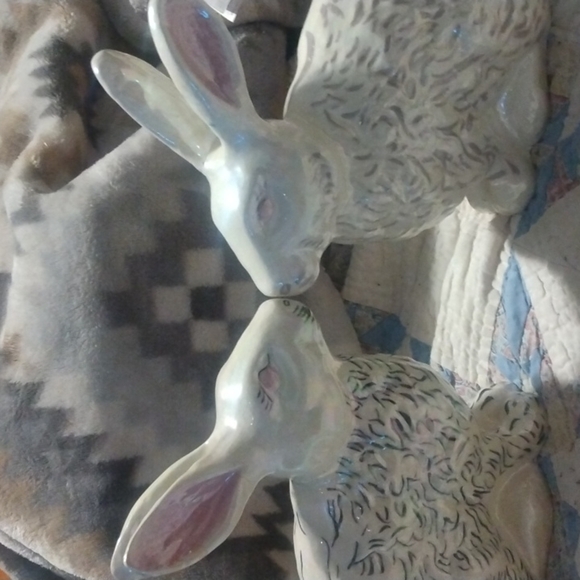 Pair of Ceramic bunnies - Picture 7 of 8